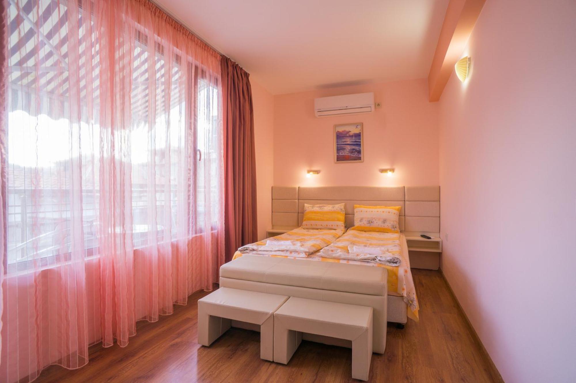 Guest House Karamihalevi 索佐波尔 外观 照片
